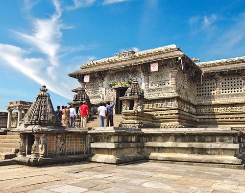 Enchanting Karnataka with Goa Tour